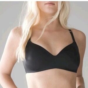 SOMA Vanishing Back Wireless Bra Black 34DD Smooth Seamless Soft Stretch Comfort